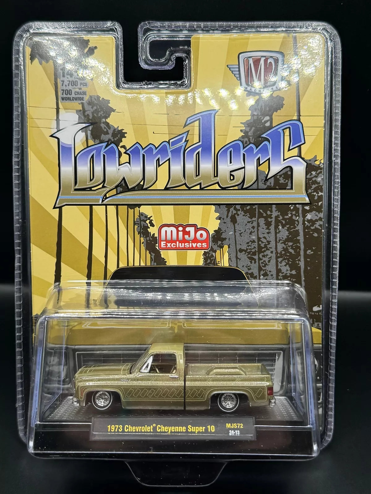 Chevrolet Cheyenne Super 10 Lowrider M2 Machines 1973 - 31500-MJS72 - 24-13