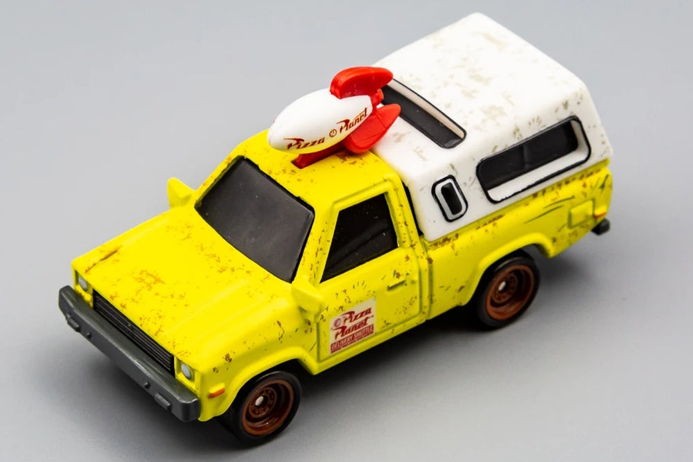 Camión Hot Wheels Pop Culture Pizza Planet FYP65 - Premium con pasajeros reales - Toy Story