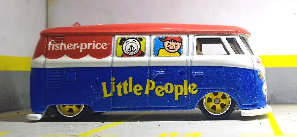 Hot Wheels Volkswagen T1 Panel Bus HCP02 - Premium con pasajeros reales - Cultura pop 2022 Fisher-Price Little People