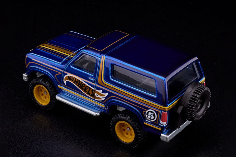 Hot Wheels 2022 Edición Coleccionista Ford Bronco '85 - Promoción exclusiva de Target - HCR80
