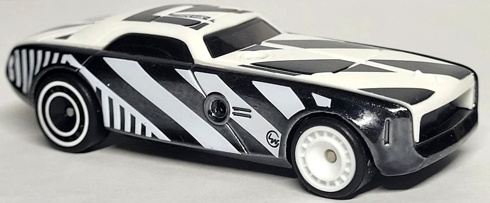 Hot Wheels Hi-Roller II HW Art Cars JBC37 - 2025 Super Treasure Hunt