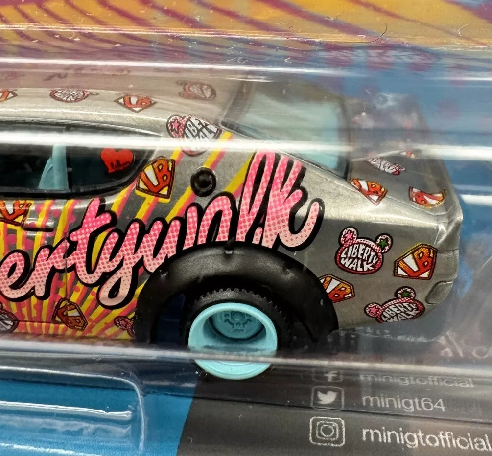 Mini GT Nissan Skyline Kenmeri Liberty Walk LBWK KUMA - MGT00698-MJC - Édition limitée - Chase