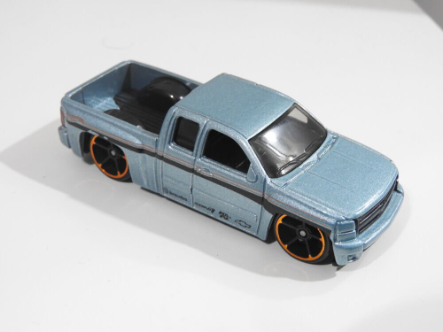 Hot Wheels Chevrolet Silverado Pickup HW Workshop CFL57 - Rare et HTF