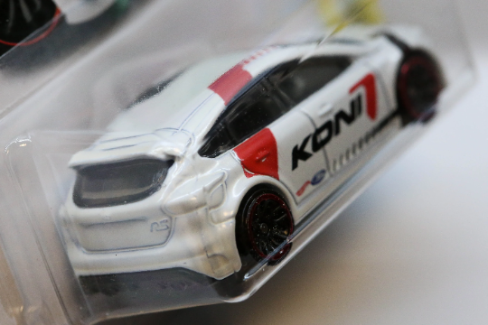 Broken Blister - Hot Wheels Ford Focus RS HW Speed Graphics DTX64 - Más (+) un Hot Wheel de bonificación - Raro y HTF - Broken Blister