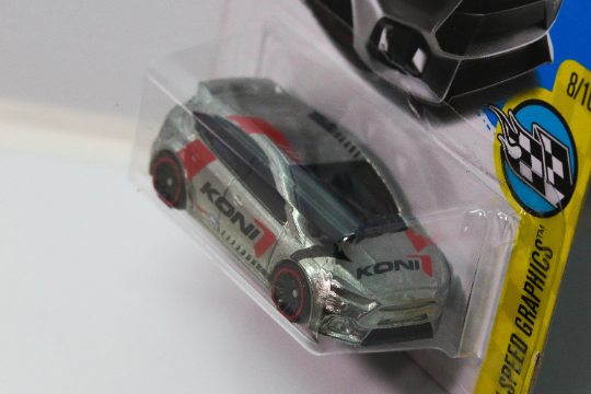 Hot Wheels Ford Focus RS HW Speed Graphics FHB87 - ZAMAC #002 - Exclusivo de Walmart - Más (+) un Hot Wheel de bonificación