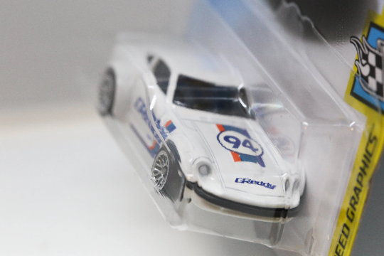 Hot Wheels Nissan Fairlady Z HW Speed Graphics FJW49 - Más (+) una Hot Wheel de bonificación