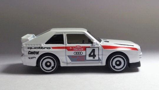 Hot Wheels Audi Sport Quattro HW Baja Blazers FWG04 del 84