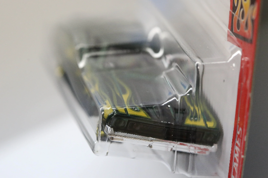 Hot Wheels '73 Ford Falcon XB HW Flames GHD65 - Plus (+) une Hot Wheel en bonus