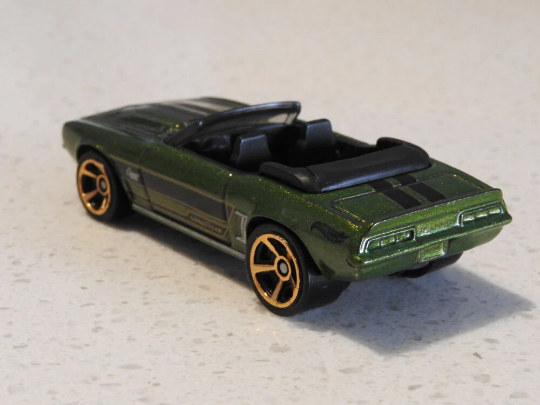 Hot Wheels '69 Camaro HW Roadsters GHG06 - Más (+) un Hot Wheel de bonificación