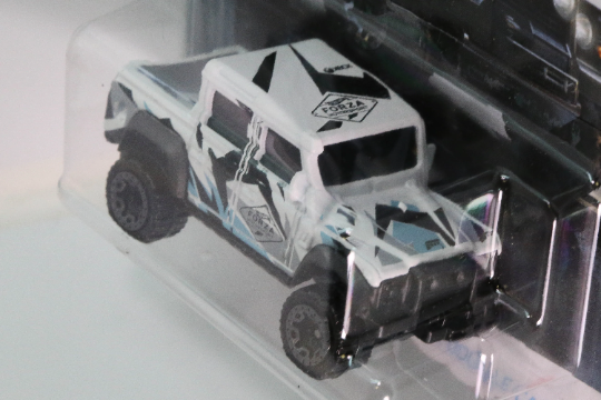 Hot Wheels '15 Land Rover Defender Double Cab HW Forza Motorsport GJV67