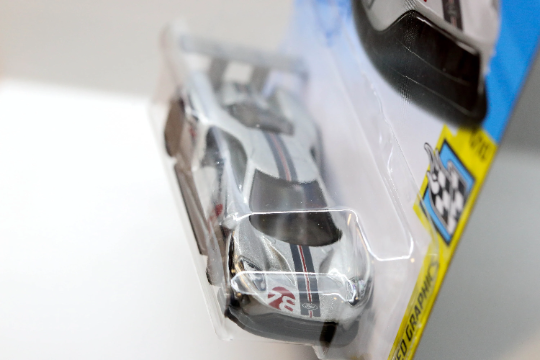 Hot Wheels 2016 Ford GT Race HW Speed Graphics GRY40 - Más (+) un Hot Wheel de bonificación