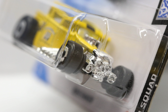 Hot Wheels Bone Shaker HW Rod Squad GRY67 - Más (+) una Hot Wheel de bonificación