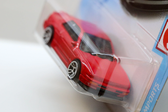 Hot Wheels Nissan Silvia (S13) HW J-Imports GTB07 - Más (+) un Hot Wheel de bonificación
