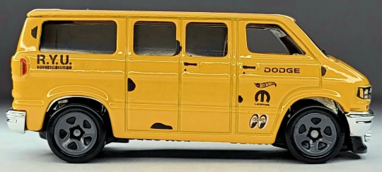 Hot Wheels Dodge Van HW Drift GTB84 - Más (+) una Hot Wheel de bonificación