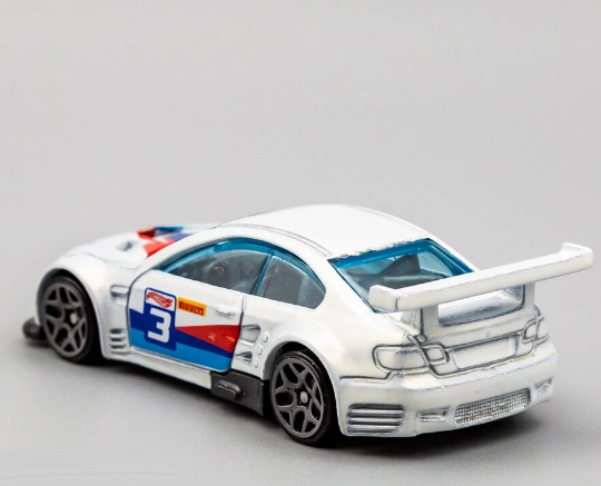 Hot Wheels BMW M3 GT2 HW Race Day GTC82 - Plus (+) une Hot Wheel en bonus