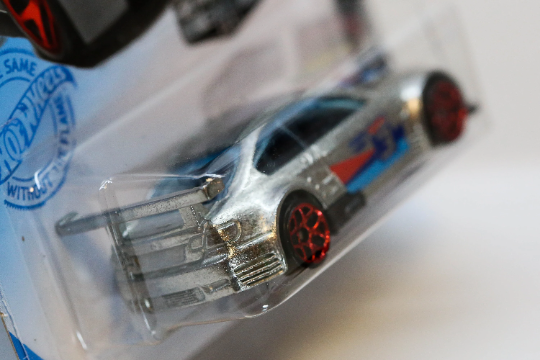 Hot Wheels BMW M3 GT2 HW Race Day GTD25 - ZAMAC #012 - Exclusivo de Walmart - Más (+) un Hot Wheel de bonificación