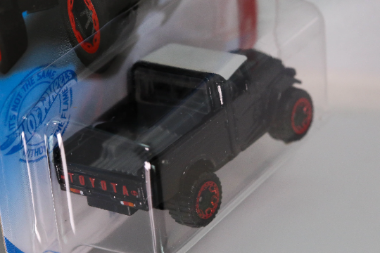 Toyota Land Cruiser HW Red Edition GTD58 Hot Wheels - Exclusivité Target