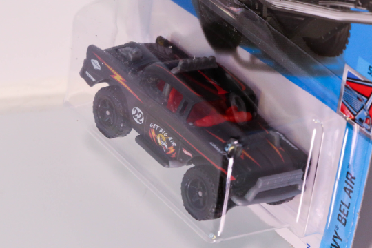 Hot Wheels Big-Air Bel-Air HW Chevy Bel Air HCV14 - Plus (+) une Hot Wheel en bonus