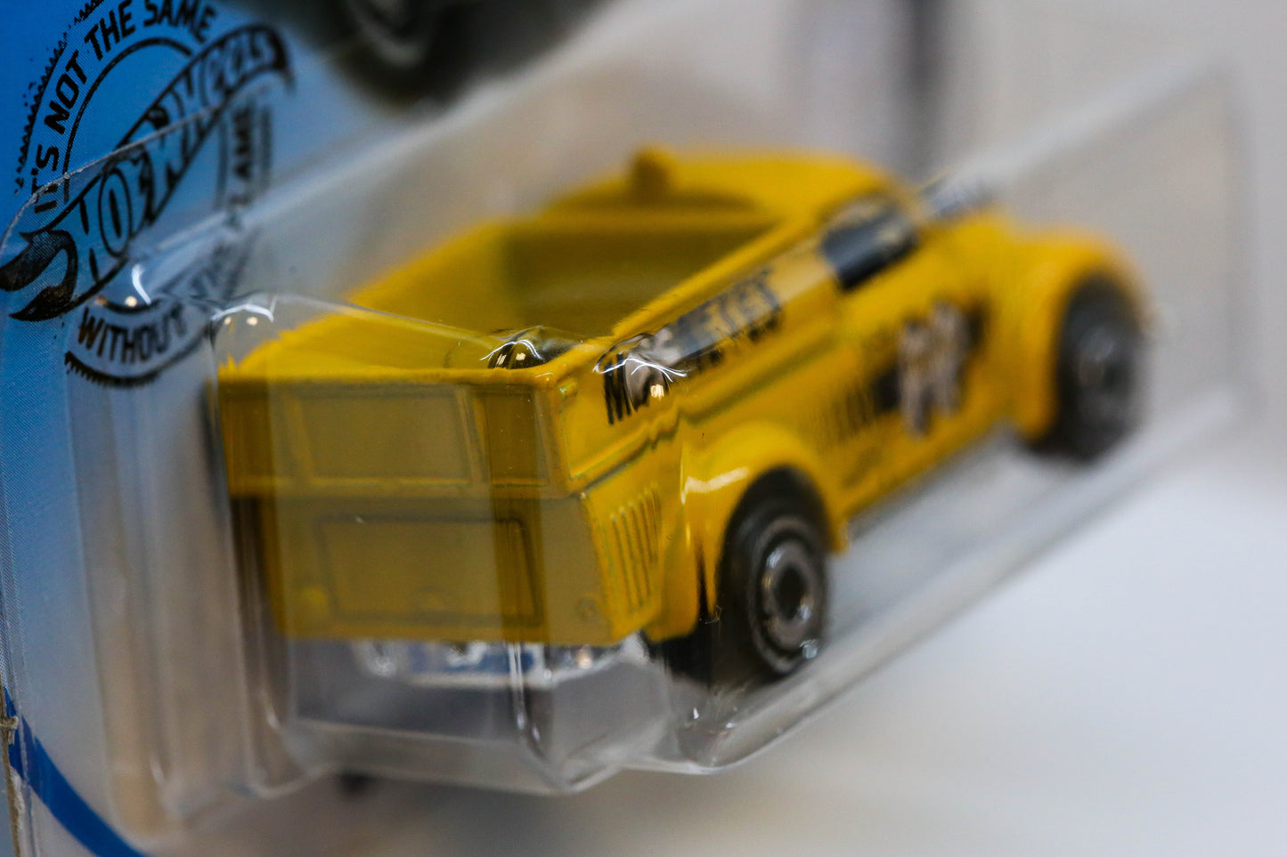 Hot Wheels '49 Volkswagen Beetle Pickup HW Rod Squad GHD23 - Plus (+) une Hot Wheel en bonus