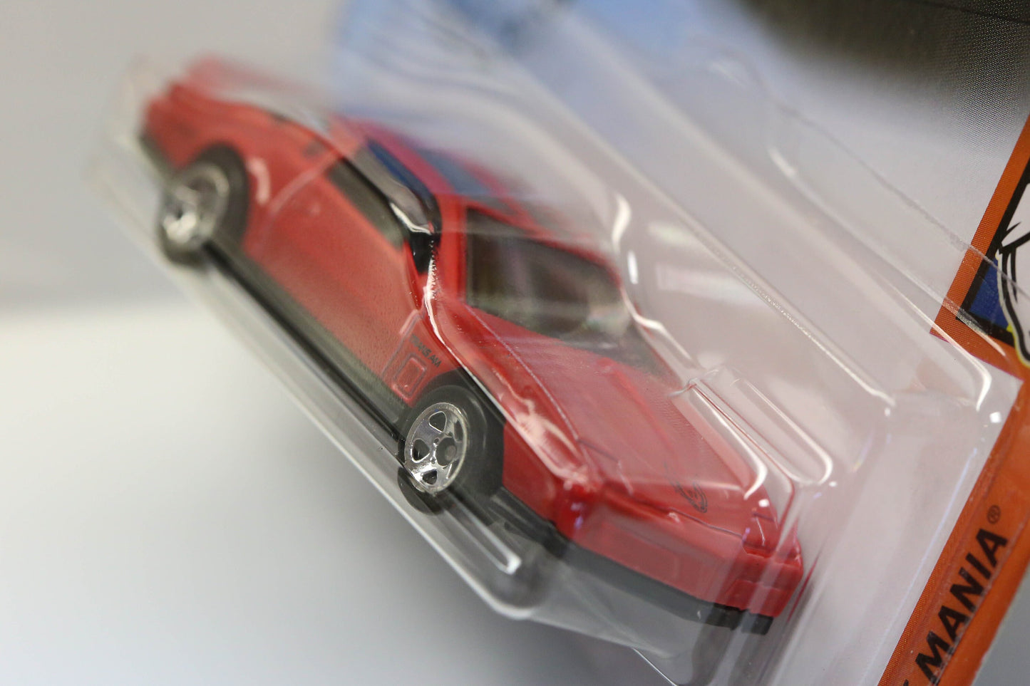 Hot Wheels '84 Pontiac Firebird HW Muscle Mania GHD08