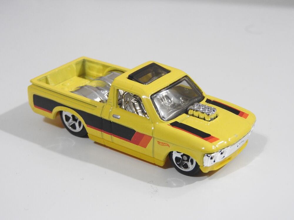 Camionetas Chevy Luv HW Hot Wheels personalizadas del 72 DHP17