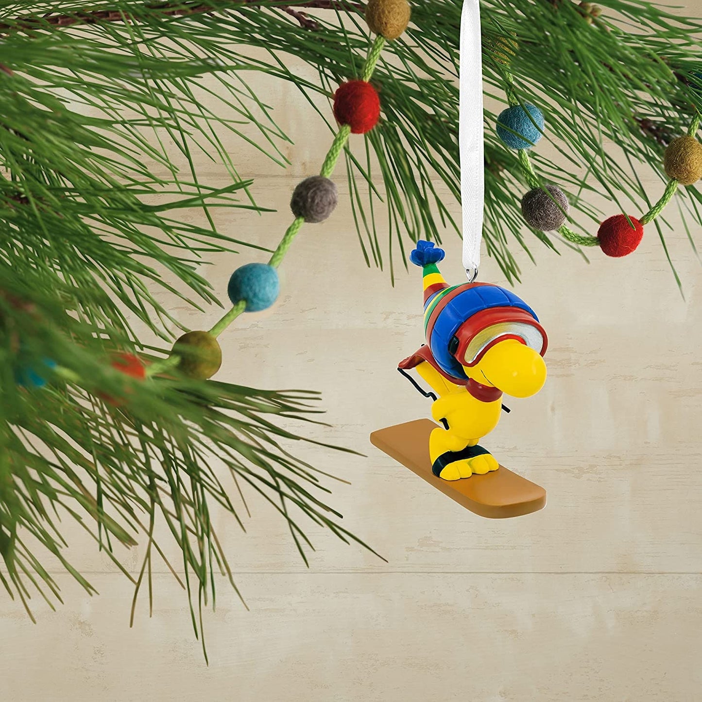 Décoration de Noël Hallmark Peanuts Woodstock Skiing - 3HCM0471