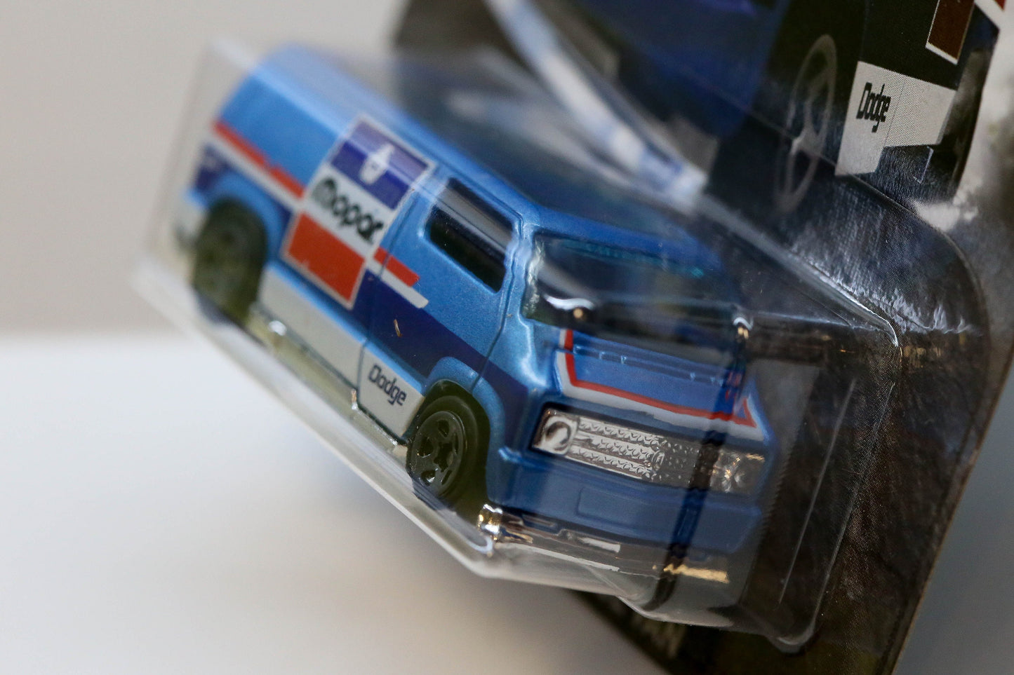 Fourgonnette Dodge Custom '77 HW MOPAR GDG55 Hot Wheels
