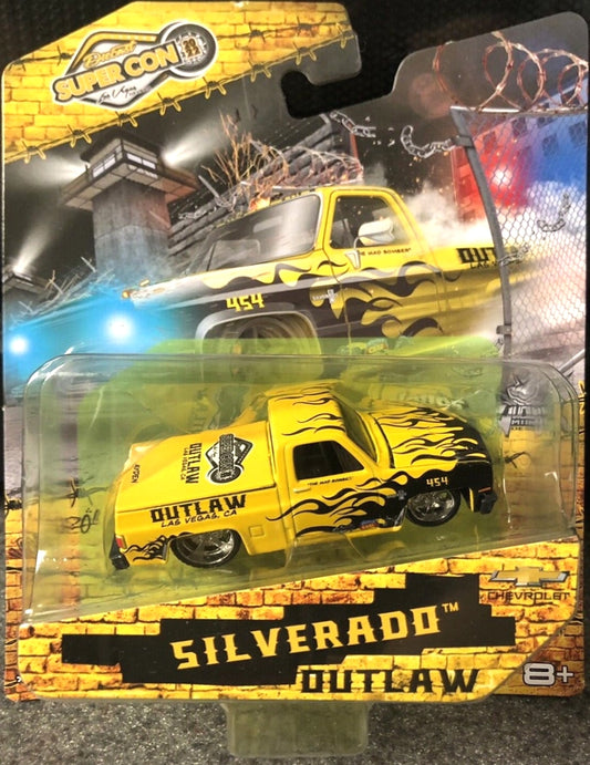Maisto Silverado Outlaw - Yellow with Black Flames - 2515 Outlaw - Super Con 2022