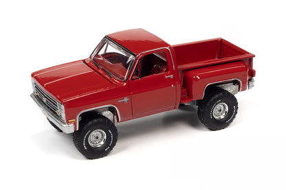 Auto World 1986 Chevy Silverado K10 Stepside Pickup  AW64352-A2 - Bright Red