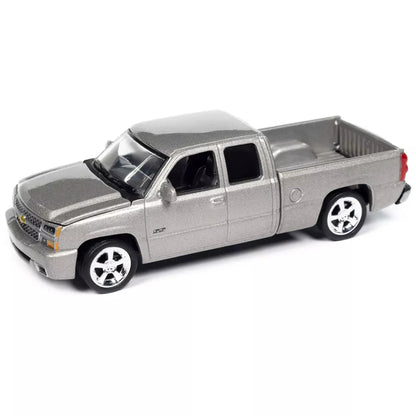 Auto World 1980 Chevy Custom Deluxe 10 Stepside Pickup AWSP057 - Negro medianoche