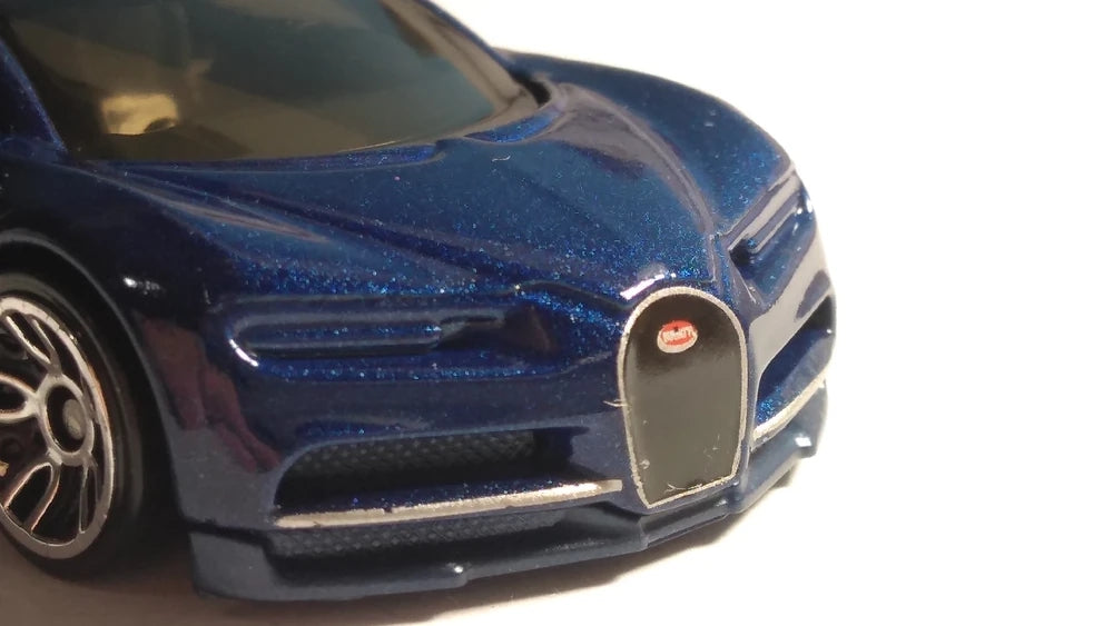 Hot Wheels 16 Bugatti Chiron HW Exotics FYB49 Magnonus Collectibles