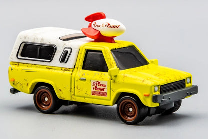 Hot Wheels Pop Culture Pizza Planet Truck FYP65 - Premium with Real Riders - Toy Story