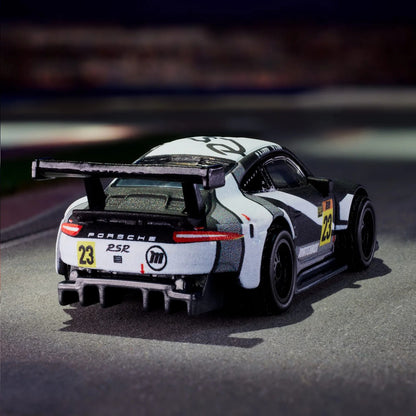 MATCHBOX Collectors Porsche 911 RSR - HJW63