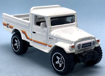 Hot Wheels Toyota Land Cruiser HW Then and Now HKL07 - Treasure Hunt - Plus (+) a Bonus Hot Wheel