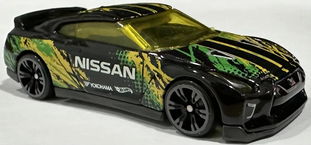 Hot Wheels 2017 Nissan GT-R (R35) - Neon Speeders Series 2023 - HLH75 - Plus (+) a Bonus Hot Wheel