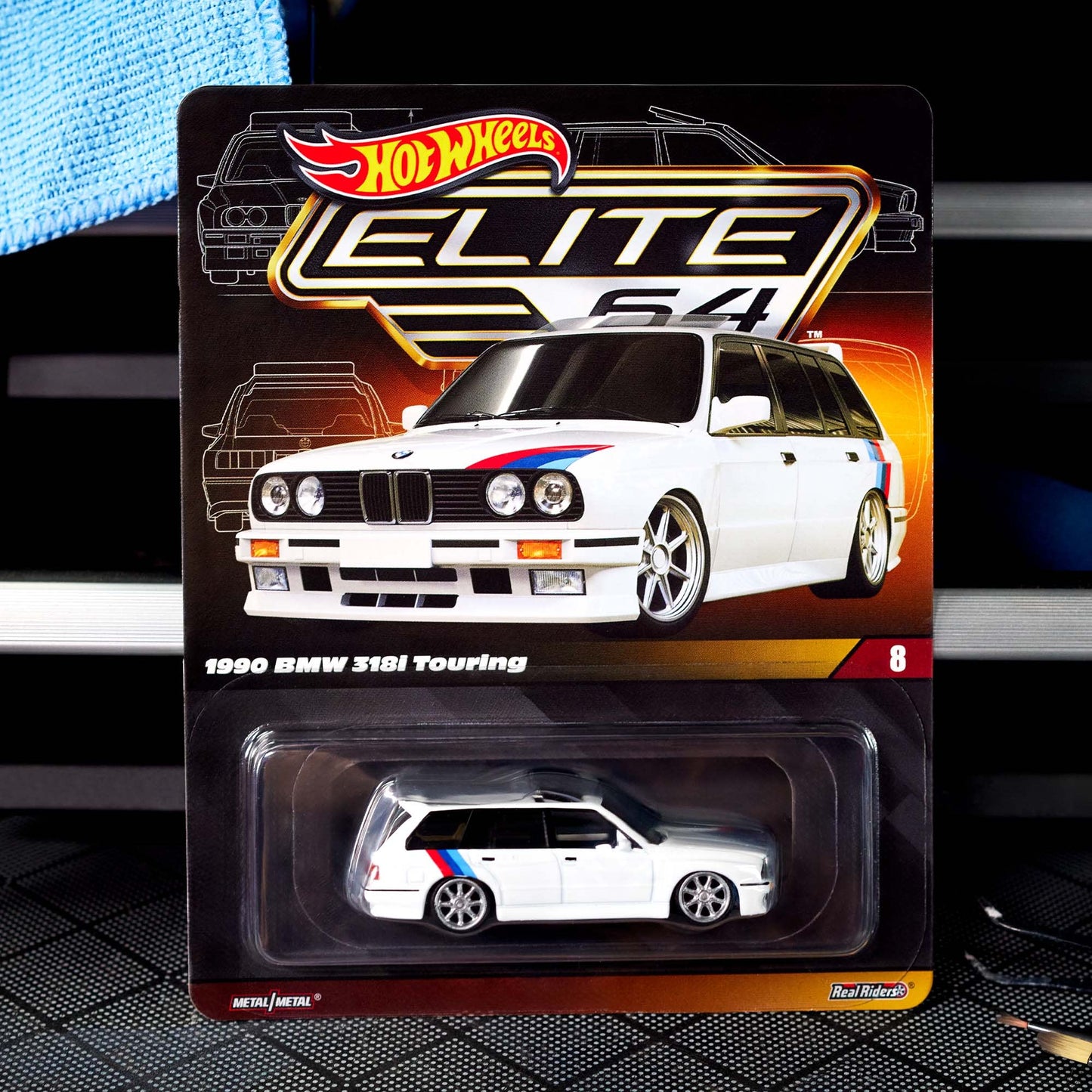 Hot Wheels Collectors Elite 64 1990 BMW 318i Touring - HNJ60