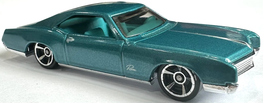 Hot Wheels '66 Buick Riviera HW Modified HYW16