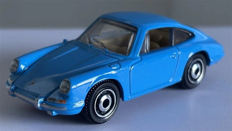 MATCHBOX 1965 Volkswagen 1600 TL Fastback HVN19 - Serie de piezas móviles