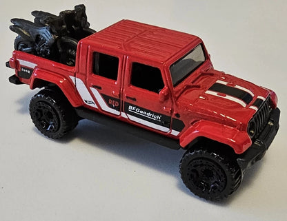 Hot Wheels Dodge Power Wagon HW Red Edition GTD54 '70 - Exclusivité Target - Plus (+) une Hot Wheel en bonus