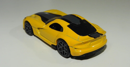 Hot Wheels 2013 SRT Viper HW Workshop 2014 BFD76 - Plus (+) a Bonus Hot Wheel