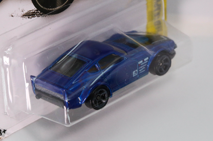 Hot Wheels Nissan Fairlady Z HW Speed Graphics DHP27 - Plus (+) a Bonus Hot Wheel