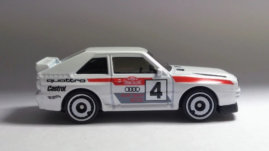 Hot Wheels '84 Audi Sport Quattro HW Baja Blazers FWG04