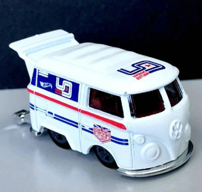 Hot Wheels Kool Kombi HW Volkswagen FYF74 - Plus (+) a Bonus Hot Wheel - Magnus Walker