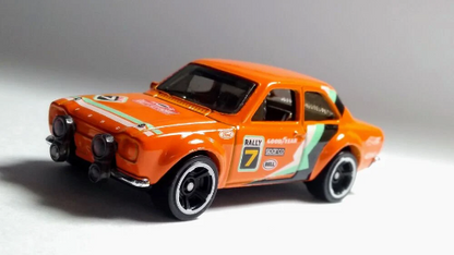 Hot Wheels '70 Ford Escort RS1600 HW Baja Blazers GHB86 - Plus (+) a Bonus Hot Wheel