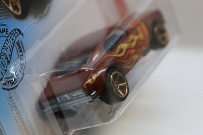 Hot Wheels '67 Camaro HW Flames GHD59 - Plus (+) a Bonus Hot Wheel