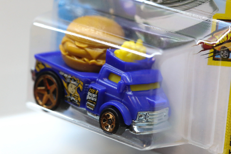 Hot Wheels Buns of Steel HW Fast Foodie GHD71 2020 - Treasure Hunt - Plus (+) a Bonus Hot Wheel