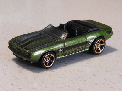 Hot Wheels '69 Camaro HW Roadsters GHG06 - Plus (+) a Bonus Hot Wheel