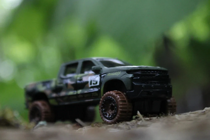 Hot Wheels '19 Chevy Silverado Trail Boss LT Pickup HW Baja Blazers GRX69 - Plus (+) a Bonus Hot Wheel