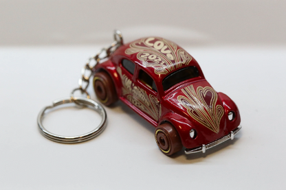 Hot Wheels Volkswagen Beetle HW Holiday Racers GRY79 Keychain - Plus (+) a Bonus Hot Wheel - Perfect Gift