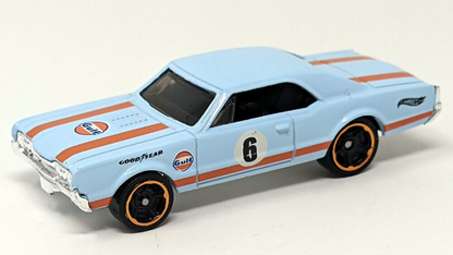 Hot Wheels '67 Oldsmobile 442 HW Muscle Mania GTB41 - Plus (+) a Bonus Hot Wheel - Gulf Racing